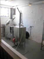 ...och h�r �r br�nnarna. Buustamon producerar c:a 2000 liter per �r. Kolla �ven bilderna fr�n onsdagen.