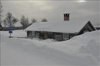 Smedjan (f�rr) eller bakstugan (nu)