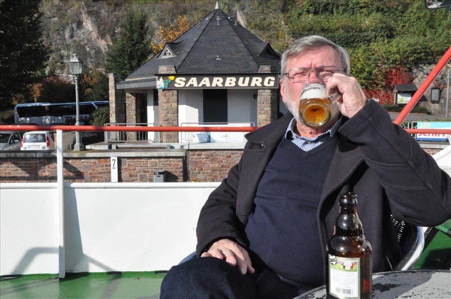 Dags f�r avf�rd med b�ten.En kall �l �r aldrig fel!