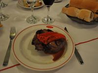 Vi �t p� ett stekhus- Oxfil�n var ordentligt stor och v�ldigt m�r