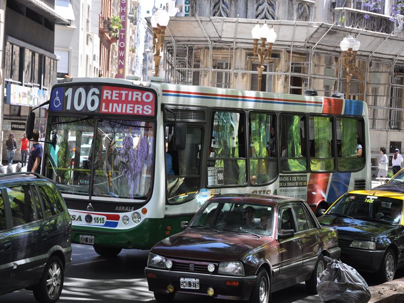 Vanlit med bussar h�r