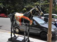 H�r har man h�stvernissage (i.st.f. kor)
