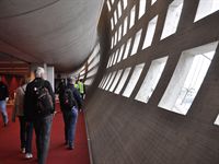 H�r i Paris byter vi terminal till 2F