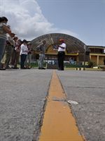 Equador har f�tt sitt namn efter ekvatorn - h�r har vi hittat den strax norr om Quito