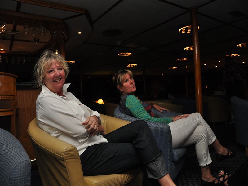 Systrarna Renee och Annette