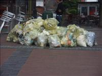 Systemet med sopor p� gatan k�nns inte s� tilltalande